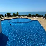 Апартамент Sea Club & Grant - Flamingo Terrace -